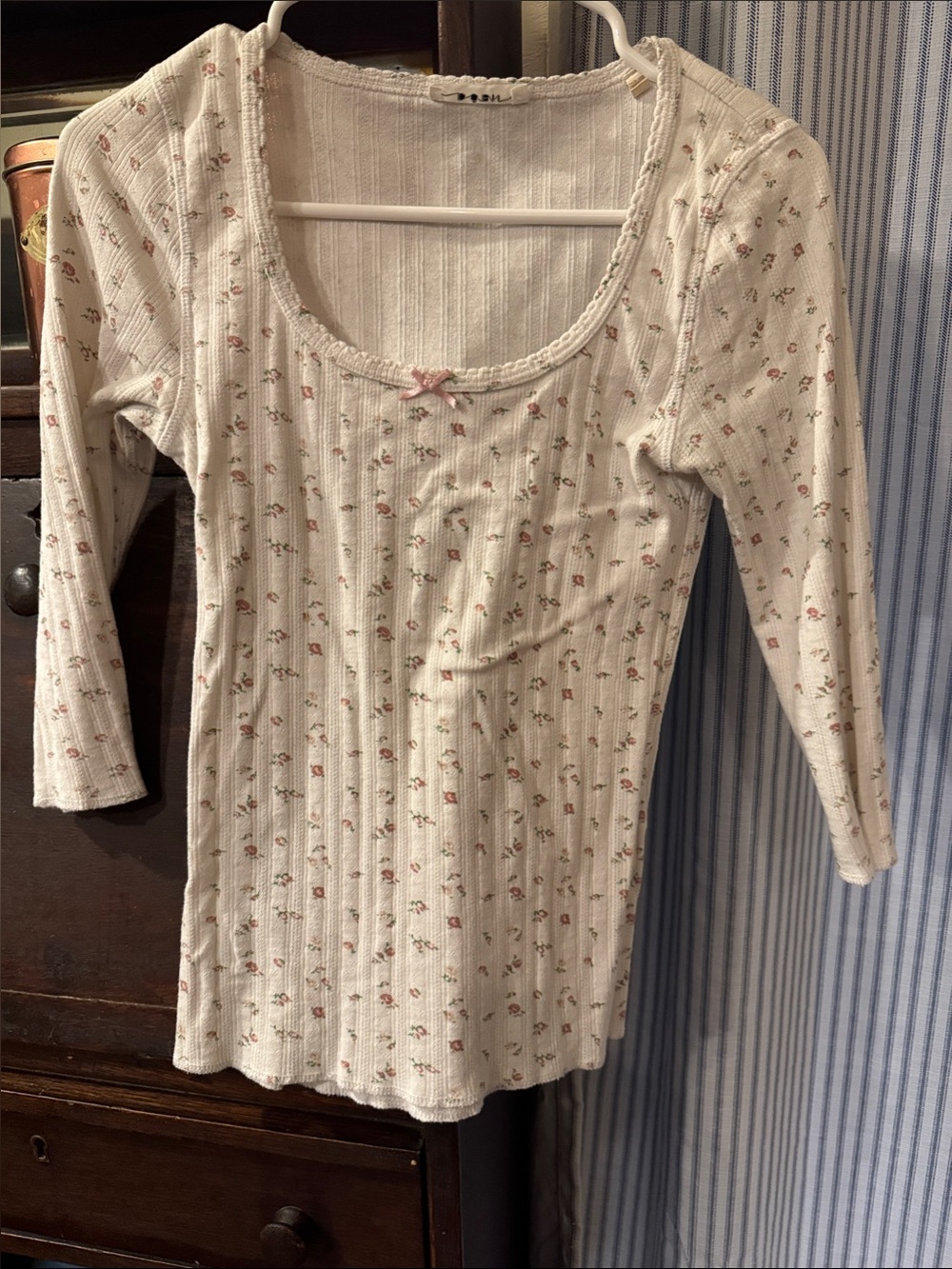 Doen Cream Ribbed Long-Sleeve Scoop Neck Top with Pink Floral Accent